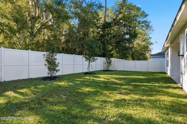 Building Photo - 12581 Creekside Mnr Dr