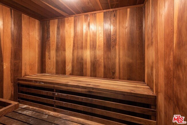 Building Photo - 3516 Vía Dolce