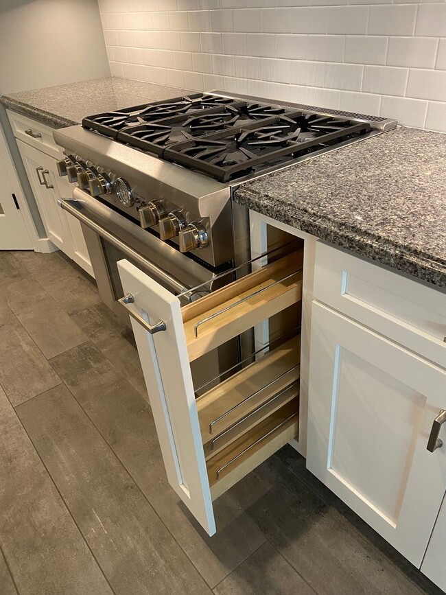 Building Photo - Beautifully remodeled 3 Bdrm+Master retrea...