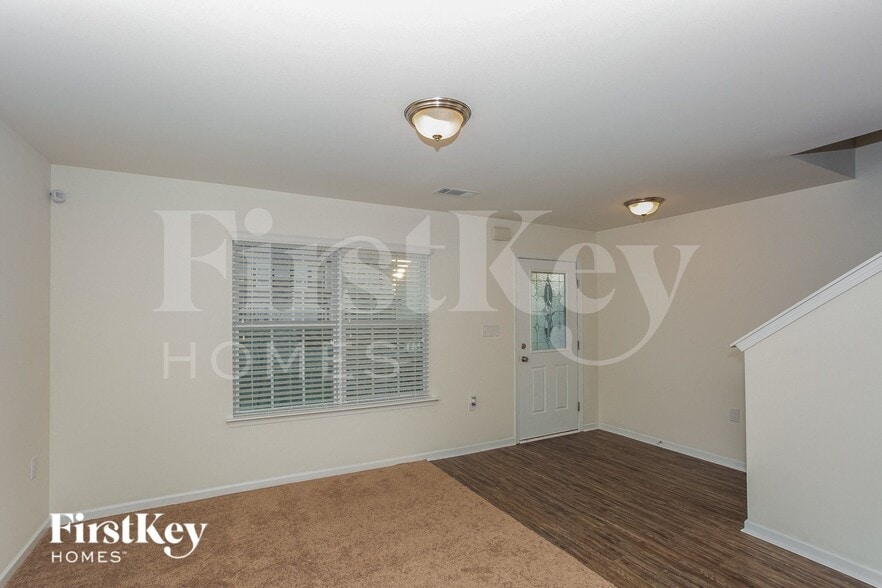 Building Photo - 3282 Runneymede Street SW