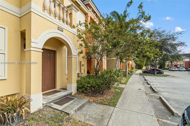Building Photo - 8988 SW 17th Ct