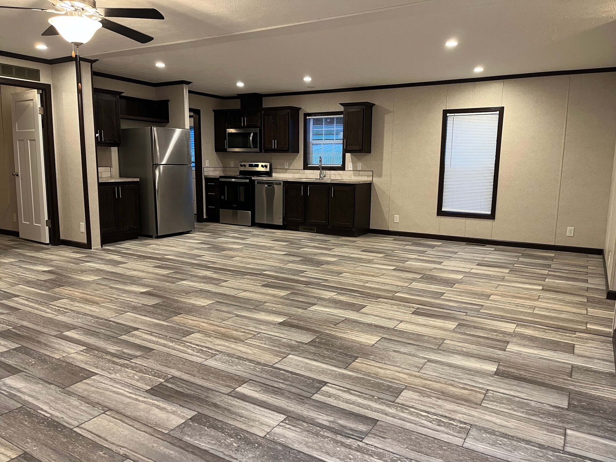 Building Photo - 6610 Lear Nagle Rd