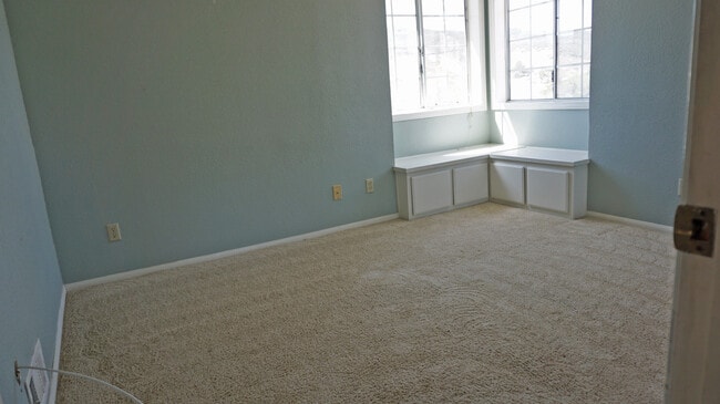 Building Photo - 14849 Ripton Rd