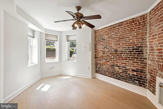 Building Photo - 817 T St NW