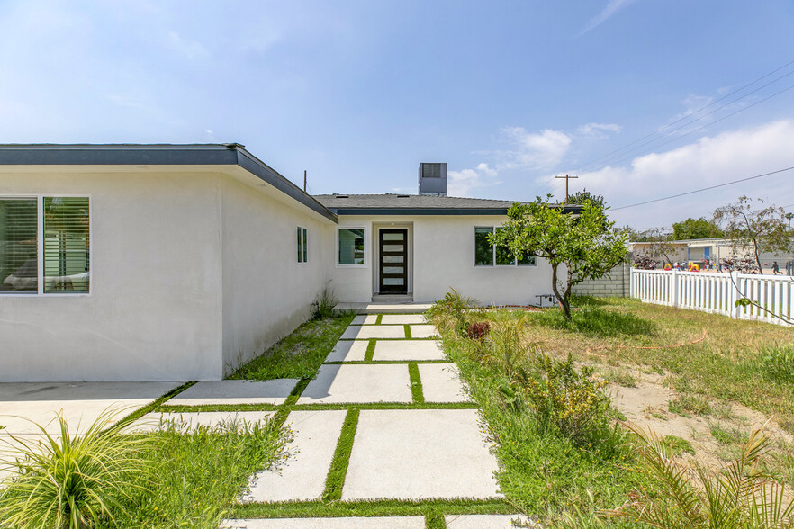 Building Photo - 7759 Van Noord Ave