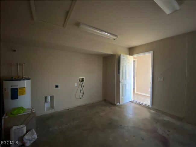 Building Photo - 1127 Gilbert Ave S