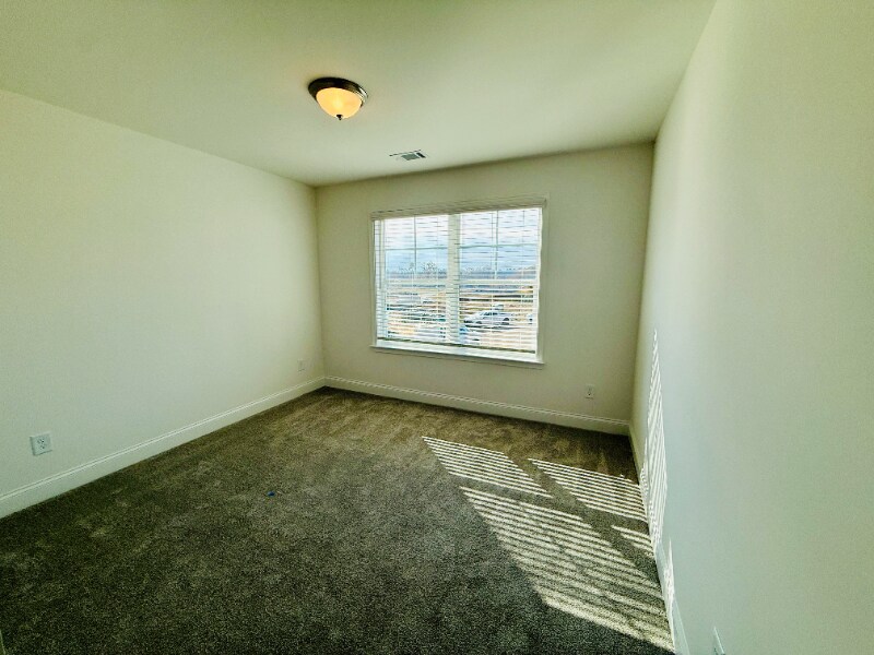 Building Photo - 7267 Millbrae Walk