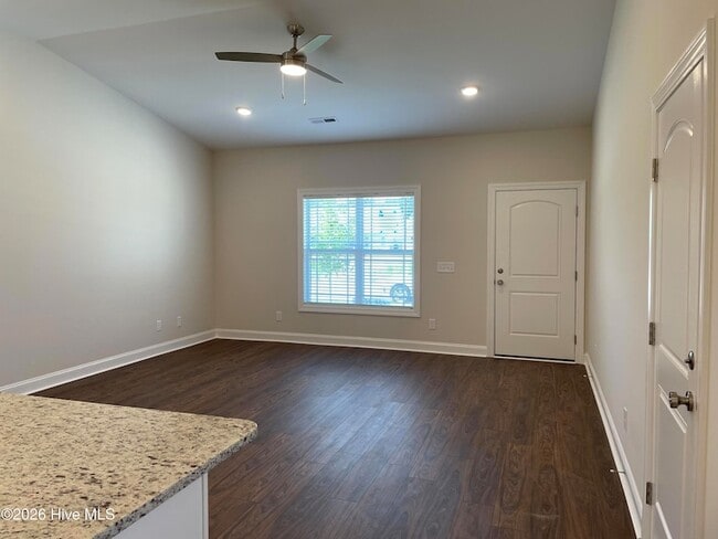 Building Photo - 4229 Laurel Rdg Dr