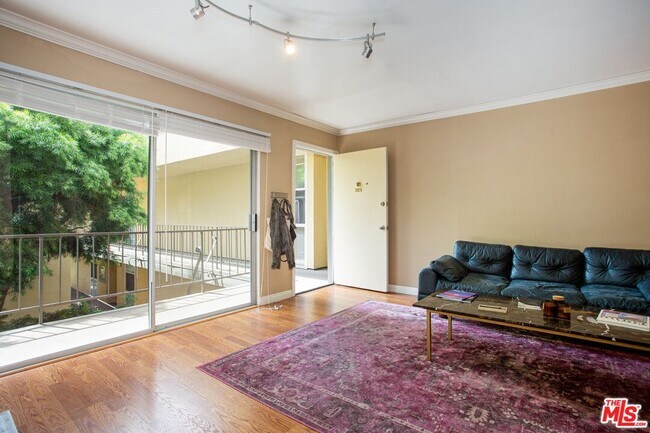 Primary Photo - 2311 4th St