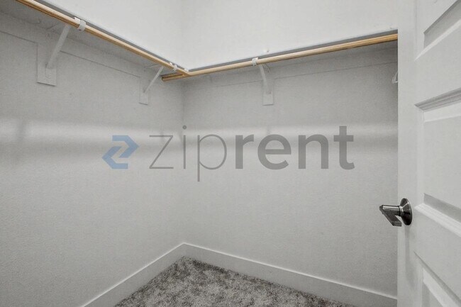 Building Photo - 12743 Blueblanc Way