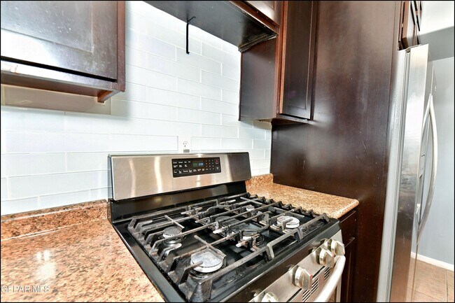 Building Photo - 6372 Franklin Ridge Dr