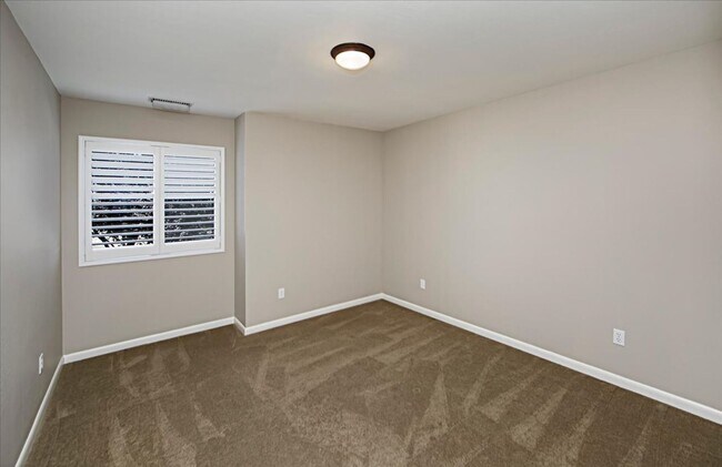 Building Photo - Beautifully Updated 3 Bed, 2 Bath Home on Nearly 1/3 Acre with Trex Deck