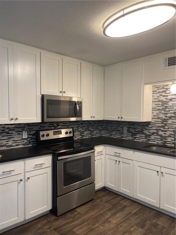 Building Photo - 7304 Twin Crest Dr