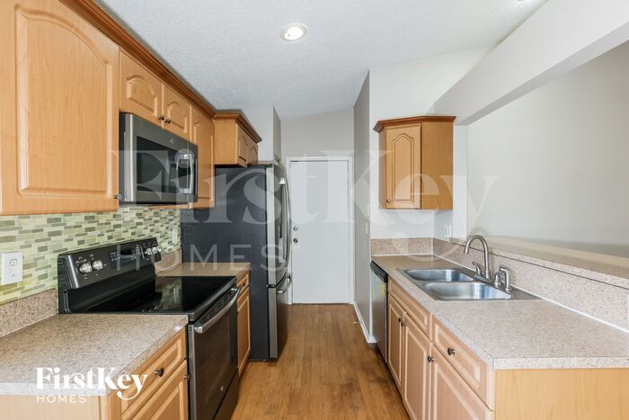 Building Photo - 1328 Mohrlake Dr