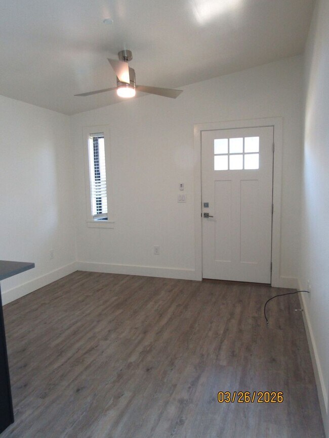 Building Photo - 6127 Old Redwood Hwy