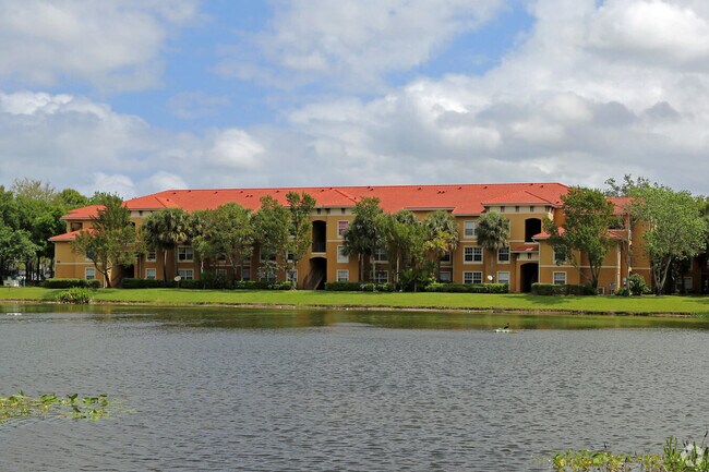 Building Photo - 5024 Lantana Rd