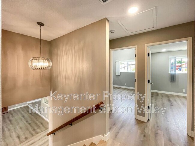 Building Photo - 1806 Blackmore Ct