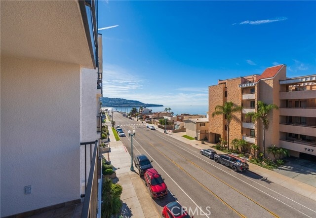 Building Photo - 730 Esplanade