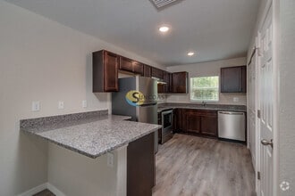 Building Photo - Live Your Best Life in Citrus Springs!