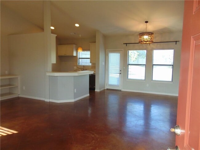 Building Photo - 160 Loving Trail