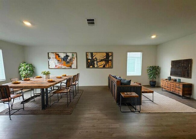 Building Photo - 109 Little Sparklers Lp