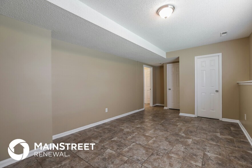 Building Photo - 215 Apple Blossom Ln