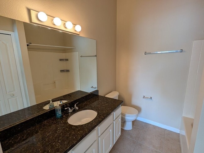 Building Photo - Spacious 2 Bed, 2.5 Bath Townhome in Gated...