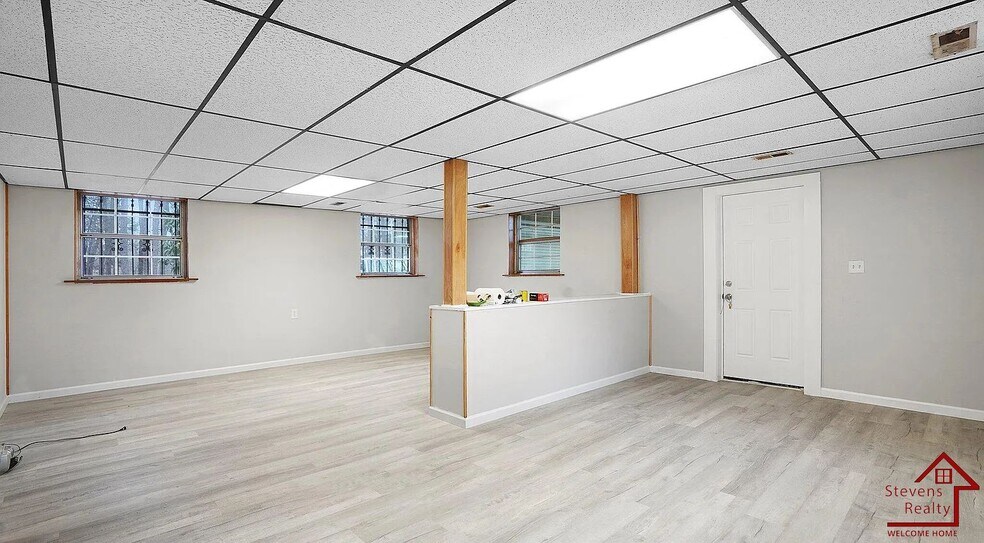 Building Photo - 510 Knollwoods Rd