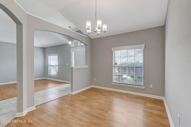 Building Photo - 9642 Pritmore Rd E