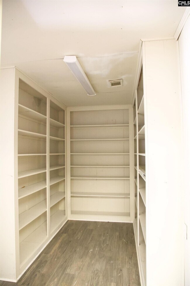 Building Photo - 826 Jefferson St