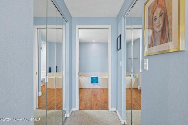 Building Photo - 8700 Ridgewood Ave