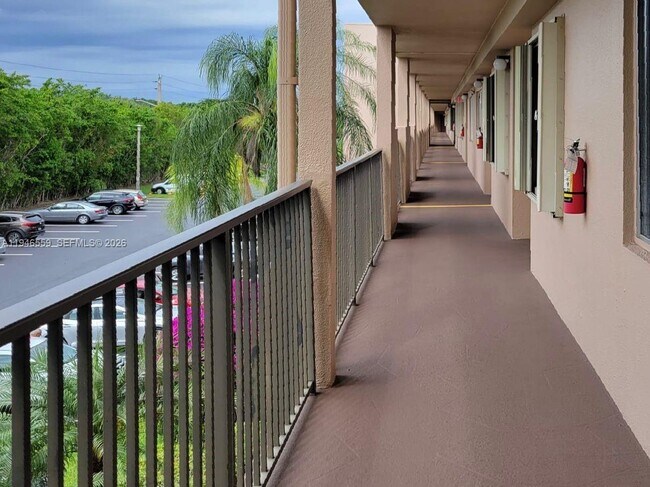 Building Photo - 12651 SW 16th Ct