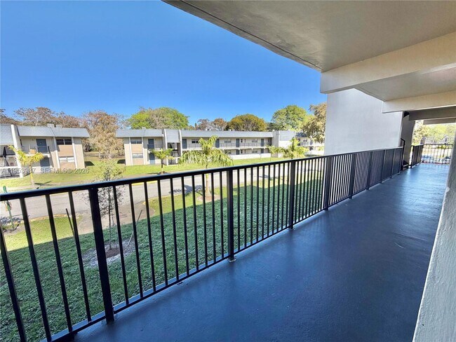 Building Photo - 8000 Fairview Dr