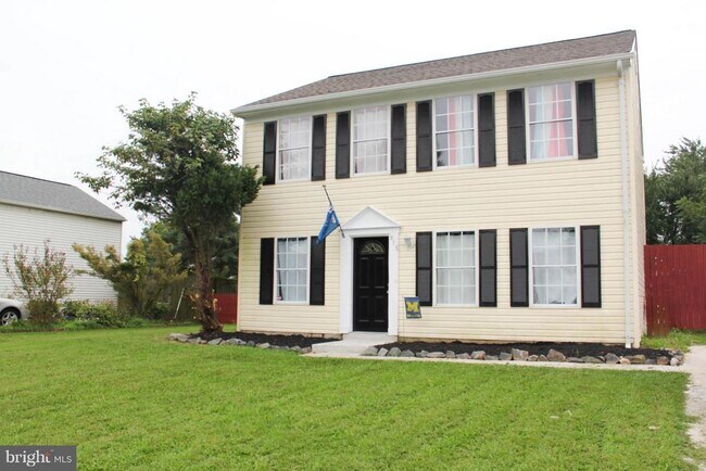 Building Photo - 915 Cambridge Ave