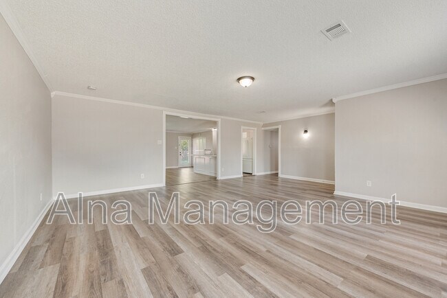 Building Photo - 417 Green Canyon Dr