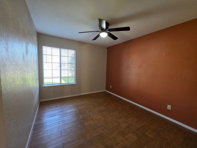 Building Photo - 3-bedroom single story in Turlock!