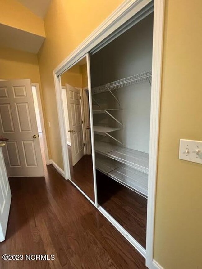 Building Photo - Two  Bedroom Two Bath