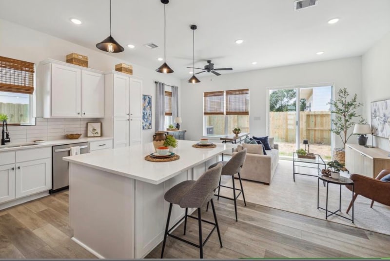 Building Photo - 5702 Breland St