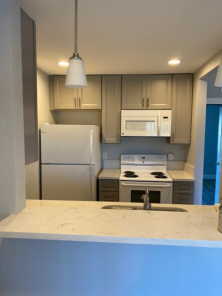 Kitchen - 1906 S Tremont St