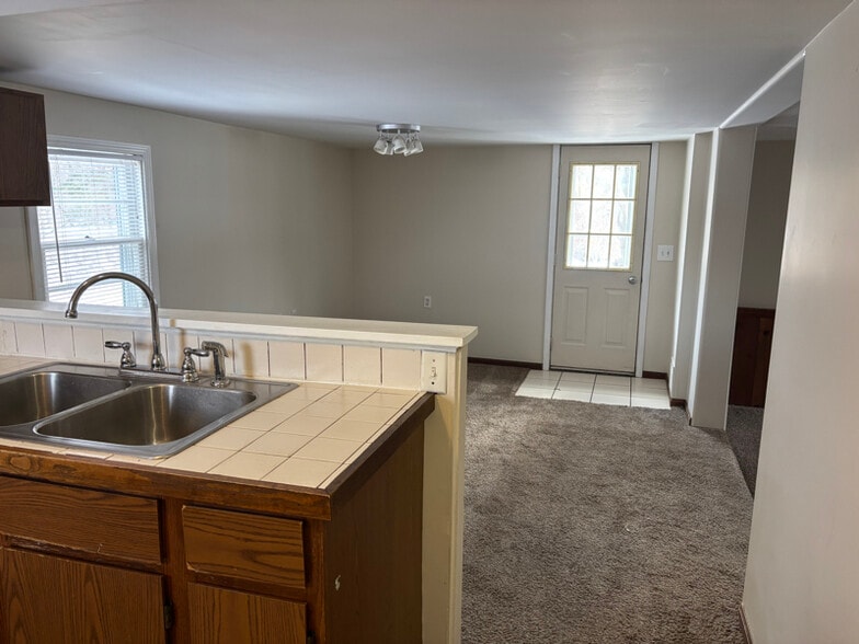 Building Photo - 10500 E Traverse Hwy