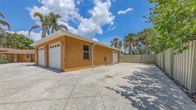 Building Photo - 1203 Lyric Ln