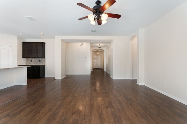 Building Photo - Helotes~Beautiful Laurel Canyon Subdivisio...