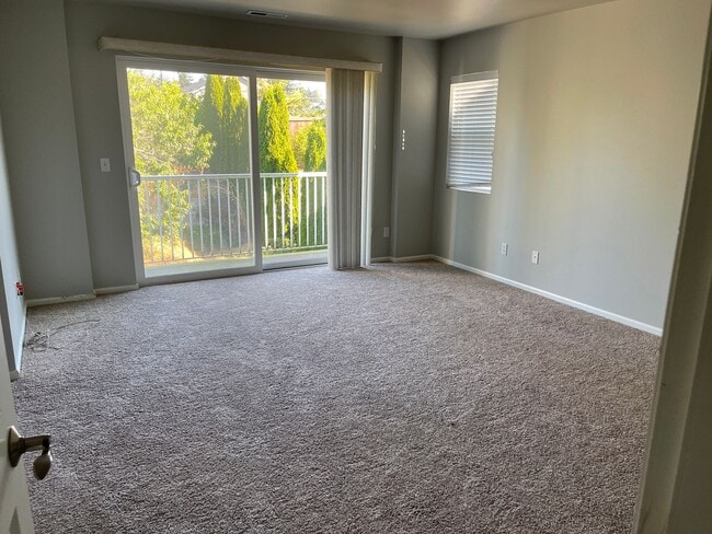 Building Photo - 4bd 2.5 bath in Crosswater Neighborhood