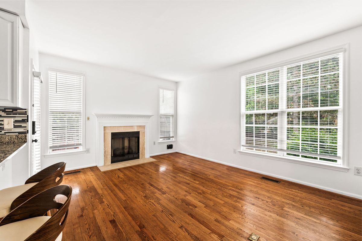 Building Photo - 6139 Donival Sq
