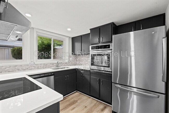 Building Photo - 7312 Cardigan Cir NE