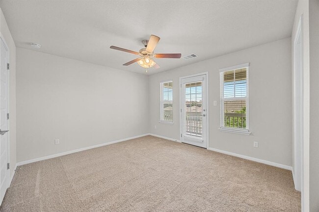 Building Photo - Sorrento Free Standing Home/Condominium - ...