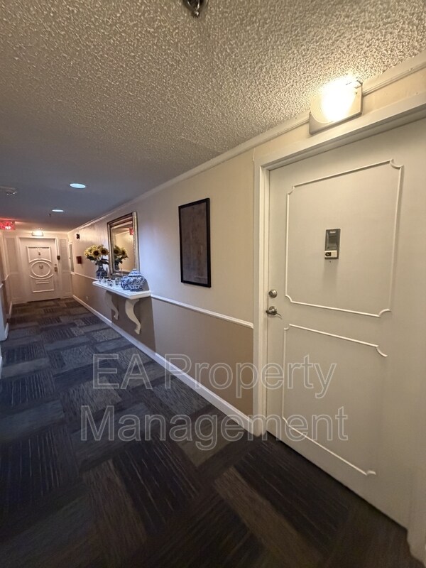 Building Photo - 1331 Park Ave SW