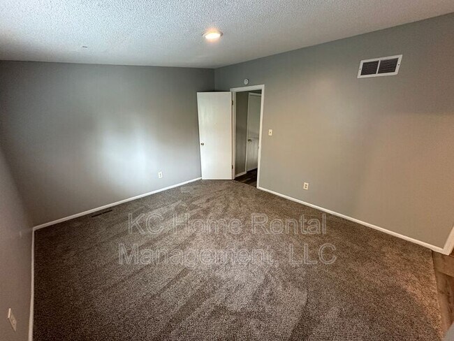Building Photo - 8209 Webster Avenue