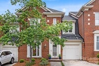 Building Photo - 1192 Hampton Gardens Ln