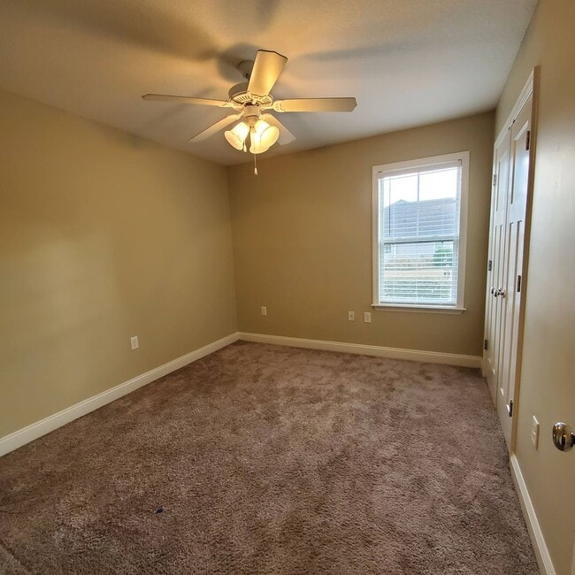 Building Photo - Modern Elegance Meets Southern Comfort: 4BR/2BA Gem in Northlake Neighborhood!